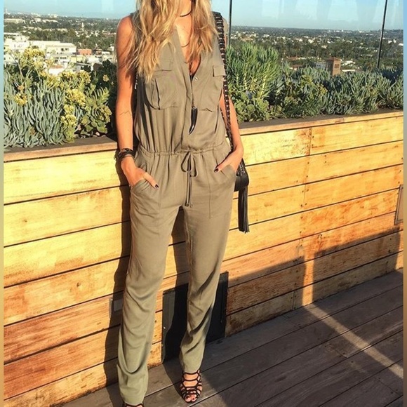 Joie khaki green linen jumpsuit - size Medium (M) - Picture 1 of 6